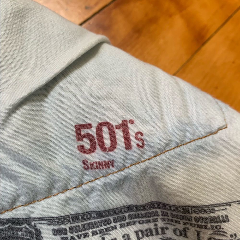 Levi’s High Rise Jeans! - Picture 7 of 10